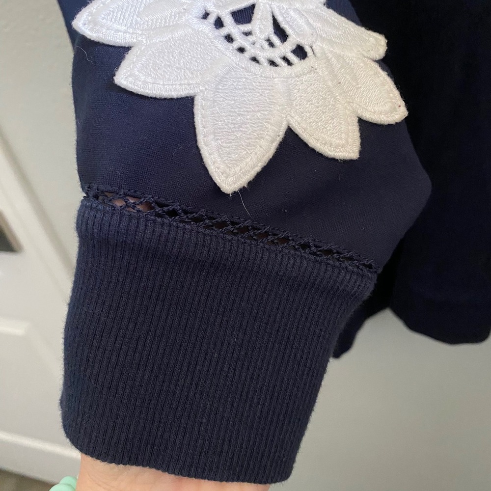 Victoria‎ Beckham for Target Navy Floral Lace Applique Sweatshirt Plus Size 2X - Picture 4 of 8
